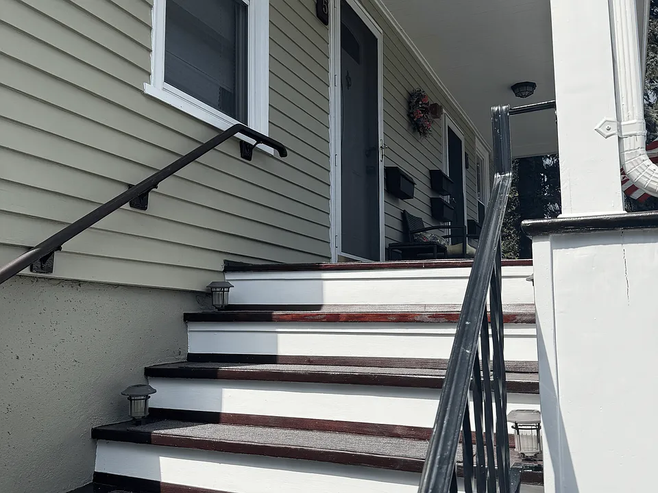 5 Whitwell Ave #A