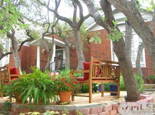 16222 Doe Ln, San Antonio, TX 78255