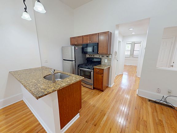 3rd image of 327 S 12th St