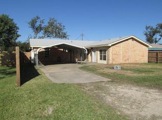 214 Myrtle Ln, Rockport, TX 78382