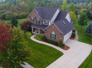 2344 Lake Ridge Dr, Grand Blanc, MI 48439
