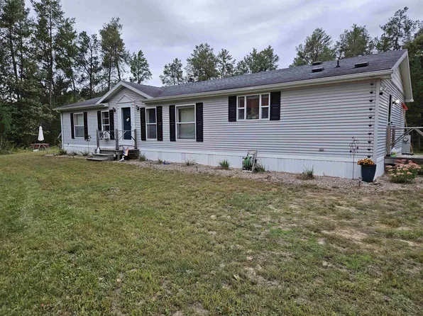 W5730 N Partridge Dr, New Lisbon, WI 53950