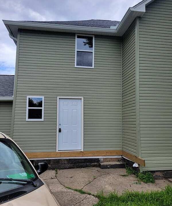 2nd image of 161 Cedar Hill Rd