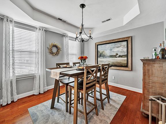 5th image of 6203 Ashmont Dr