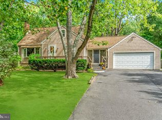 102 Waverly Ave, Mount Laurel, NJ 08054