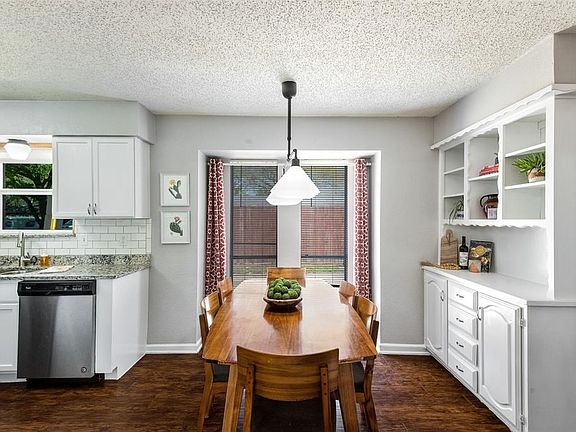 4th image of 308 Stony Creek Dr