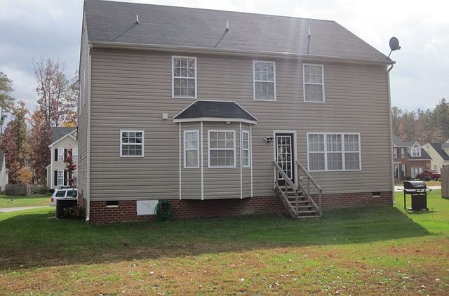 2nd image of 6836 Lake Caroline Dr