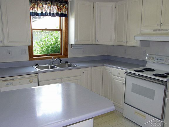 3rd image of 317 Pine St