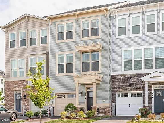 2nd image of 1004 Edenberry Way