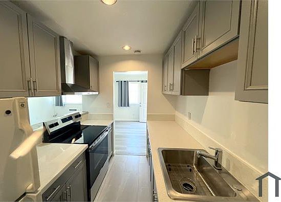 4th image of 2400 Cava Ct APT 3