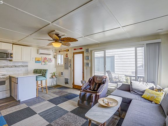 4th image of 23508 NW Saint Helens Rd #S16