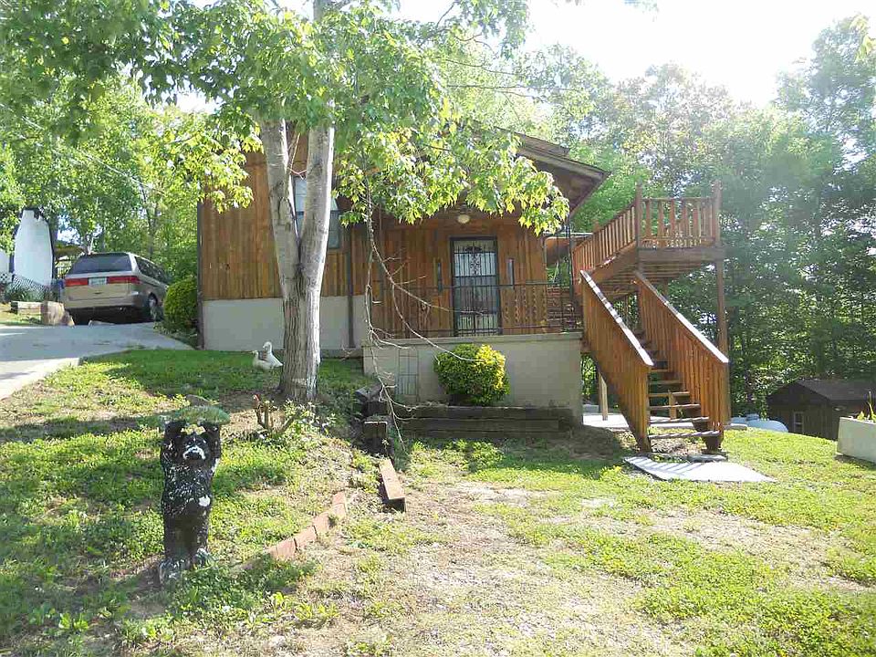 1st image of 1568 Waterfront Dr