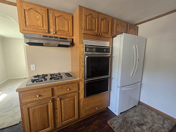 3rd image of 2261 Bradford Dr