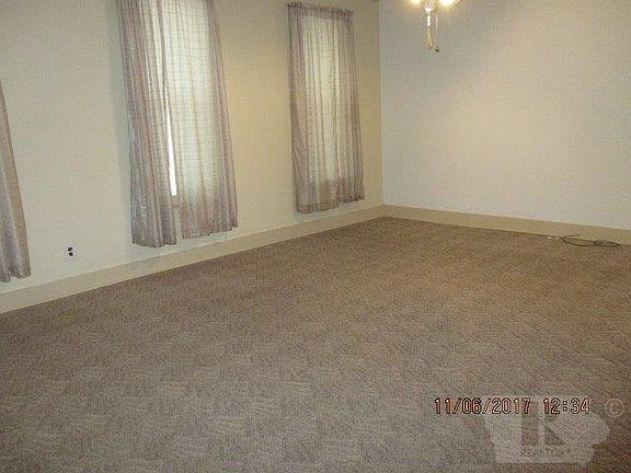 5th image of 512 Summer St