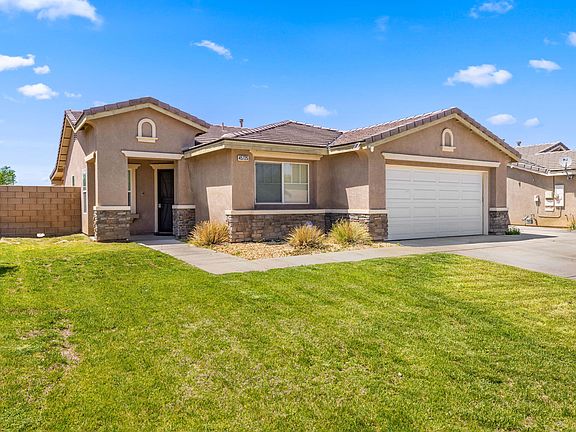 3rd image of 45725 Parkview Ln