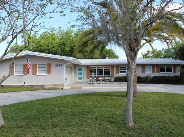 3045 Hatton St, Sarasota, FL 34237