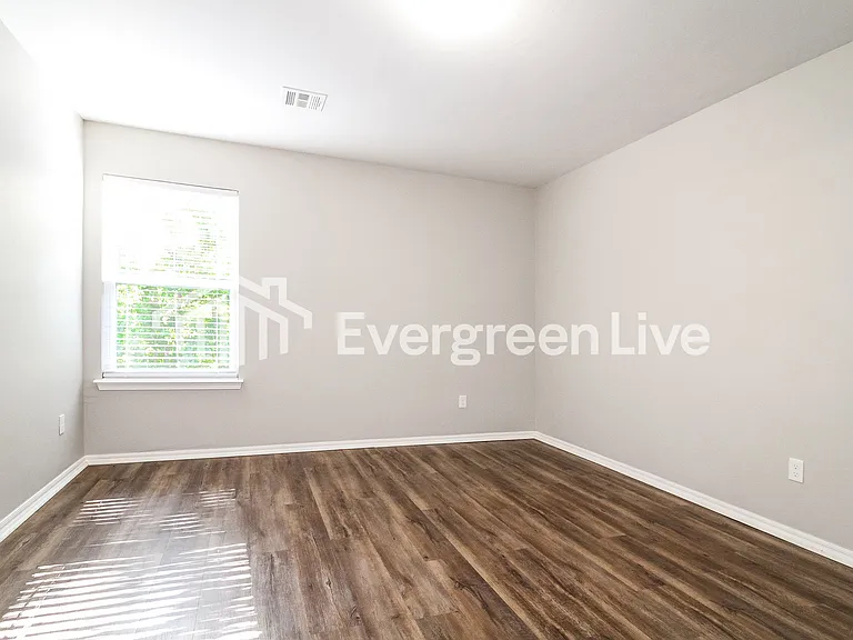 1870 Bliss Cir — Photo 7