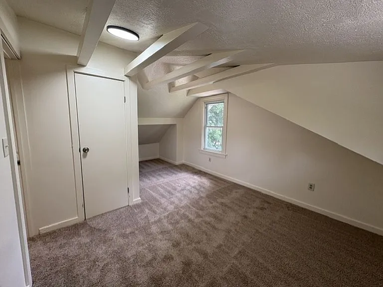 1282 Sawyer Ave — Photo 10