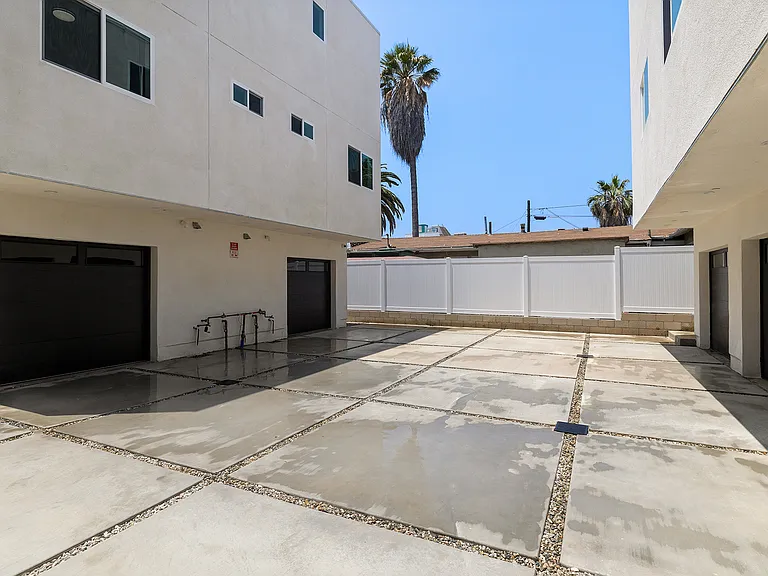 5351 Virginia Ave — Photo 19