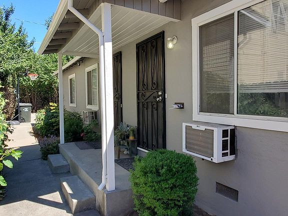 2nd image of 2221 9th St APT C