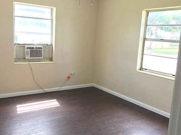 2nd image of 429 NE 82nd St APT 1