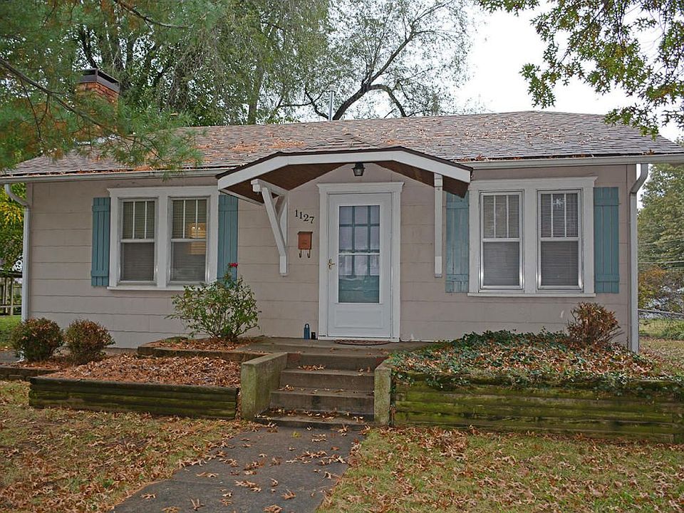 2nd image of 1127 E Washita St