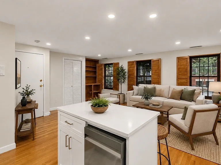 3 Devens St #2 — Photo 2