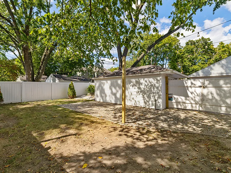 511 Coolidge Rd — Photo 57