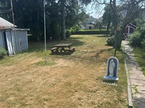 37 Kansas St, Hackensack, NJ 07601