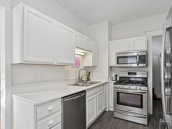 5th image of 829 29th St