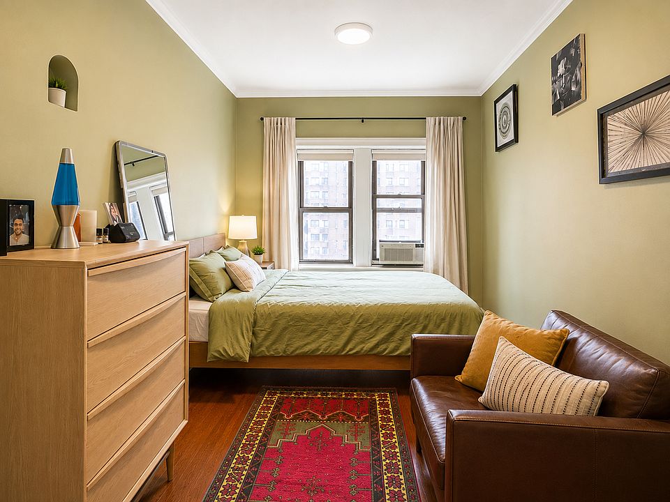 2nd image of 11 W 26th St #5E