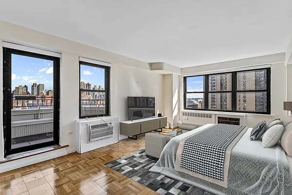 Rented by Compass | media 17