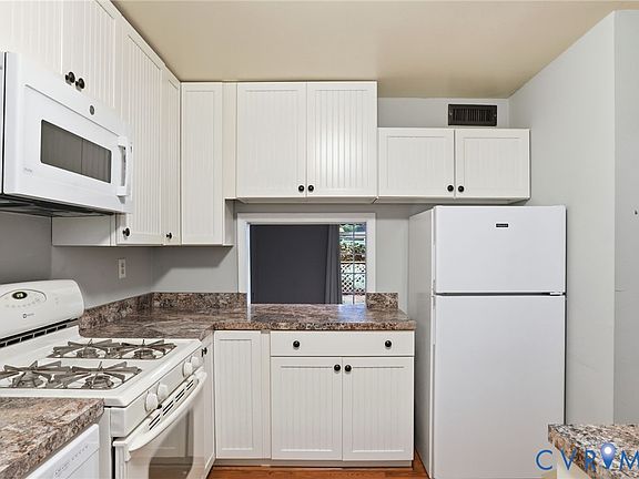4th image of 9109 Derbyshire Rd Unit B