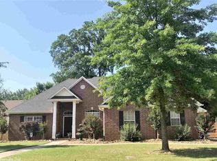 2104 W 5th St, Russellville, AR 72801