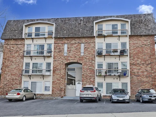 575 N Main St, Fall River, MA 02720