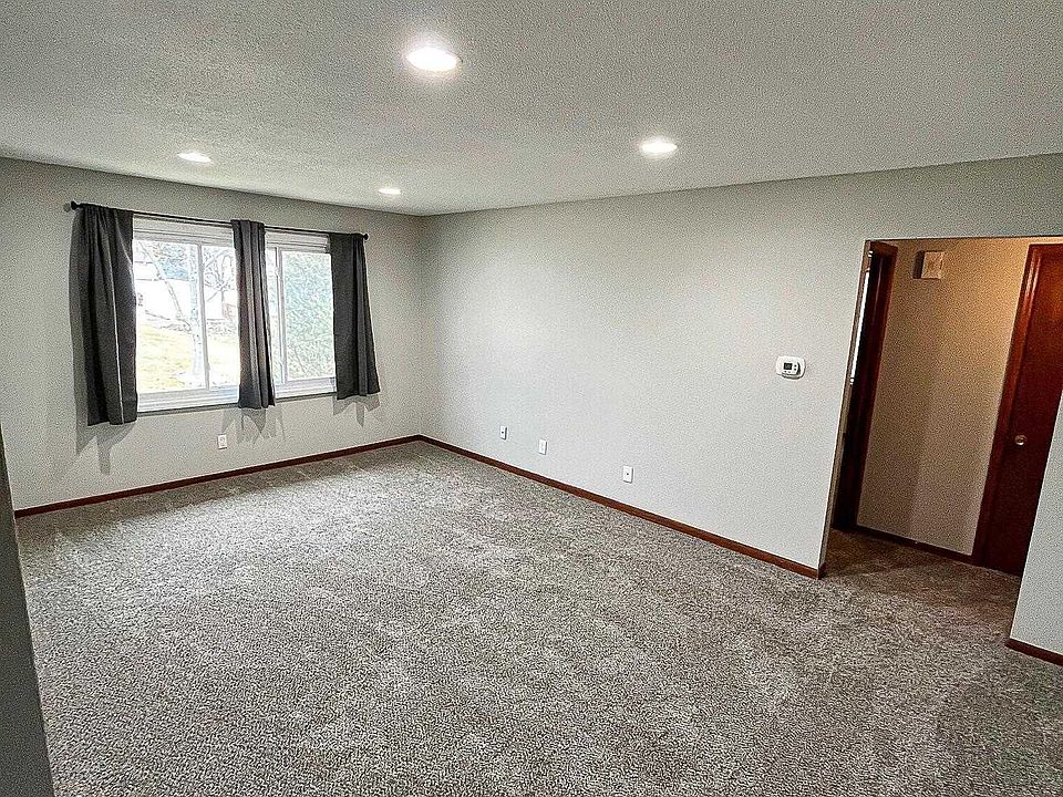 1st image of 8865 Holmes St