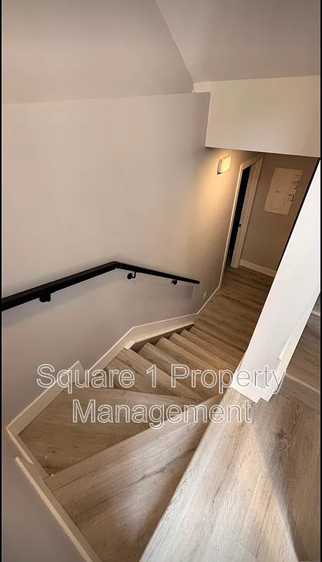 1 bed, 1.0 bath, $1,350 — Photo 4