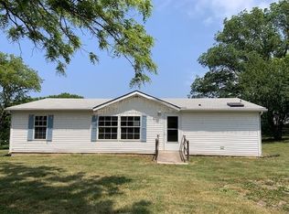 401 West St, Waverly, MO 64096