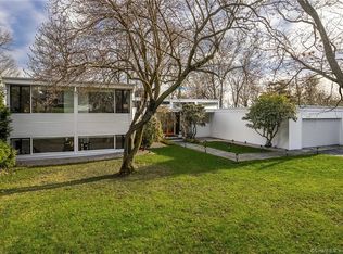 147 Sky Top Ter, Fairfield, CT 06825