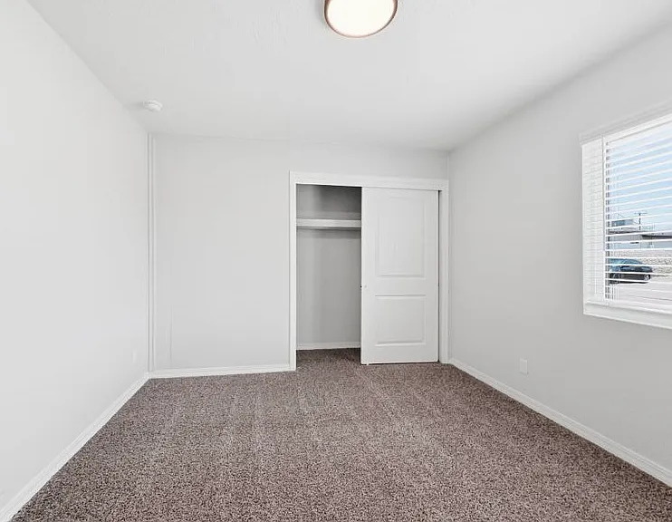 565 Gallagher St — Photo 31