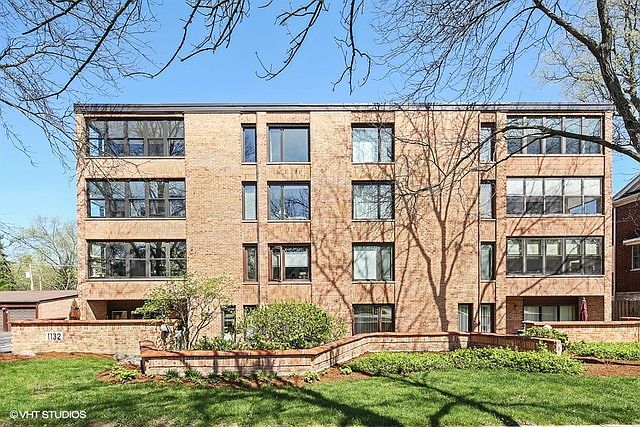1st image of 1132 Curtiss St APT 4B