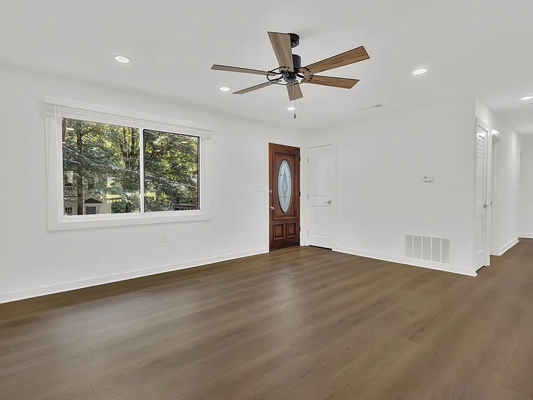 1148 Lookout Ave NW — Photo 32