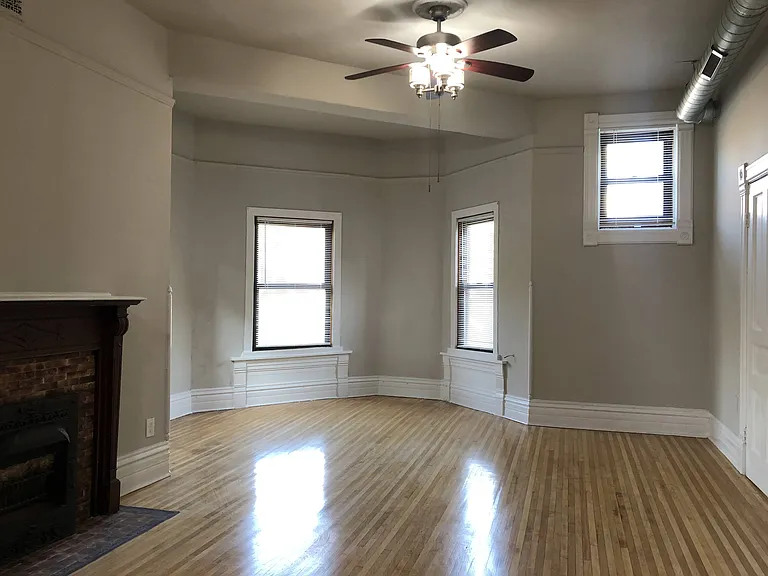 858 N. Wood St./1811 W. Iowa St. — Photo 4