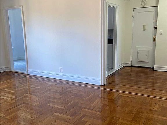 4th image of 14430 35th Ave APT B61