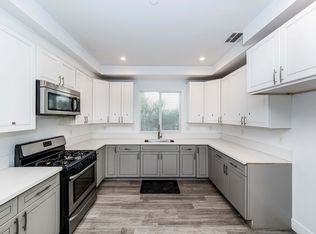 827 E 74th St #0, Los Angeles, CA 90001