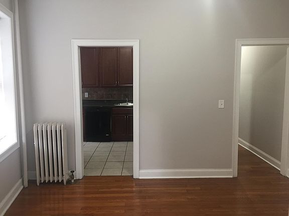5th image of 864 Pavonia Ave