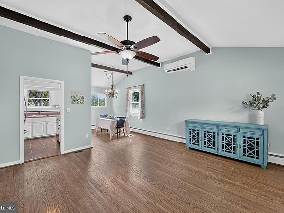 2nd image of 604 Brookhill Rd