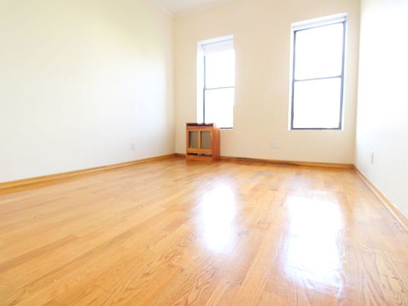 4th image of 70 W 106th St APT 5A