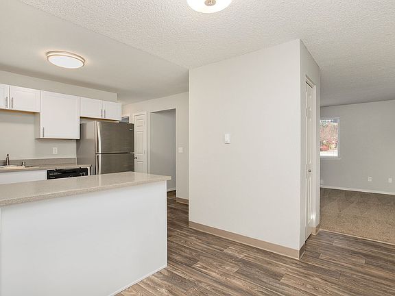 5th image of 1412 Valley Ave E #5