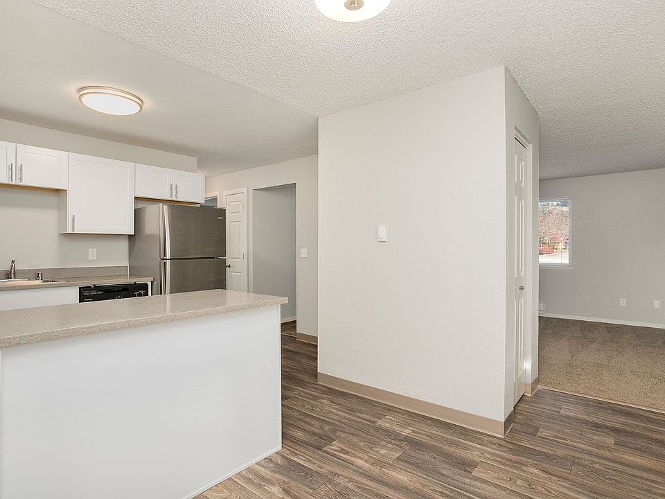 1st image of 1412 Valley Ave E #8